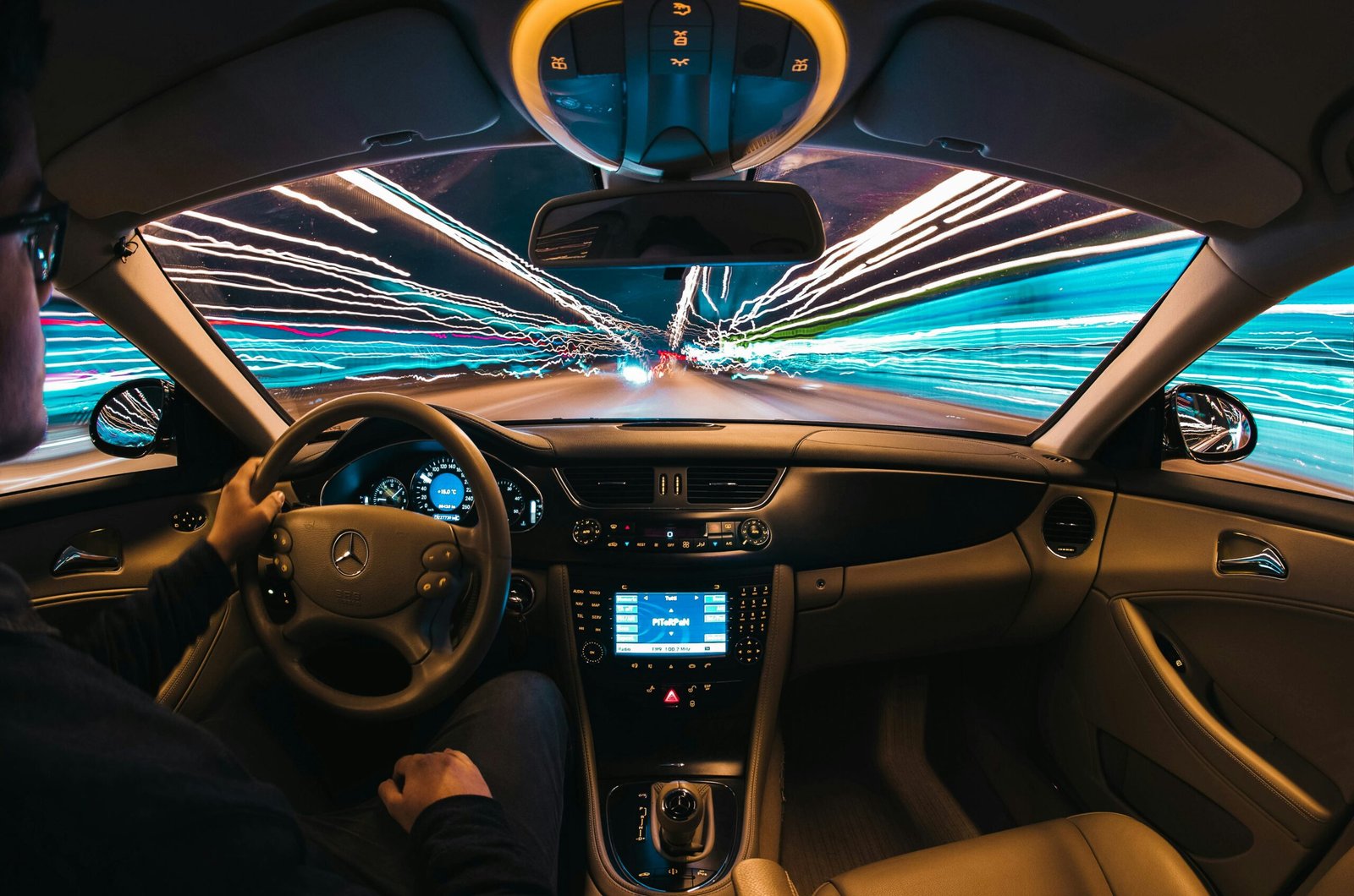 تأجير السيارات بدون سائق في طرابزون 26 time lapse photography of man riding car